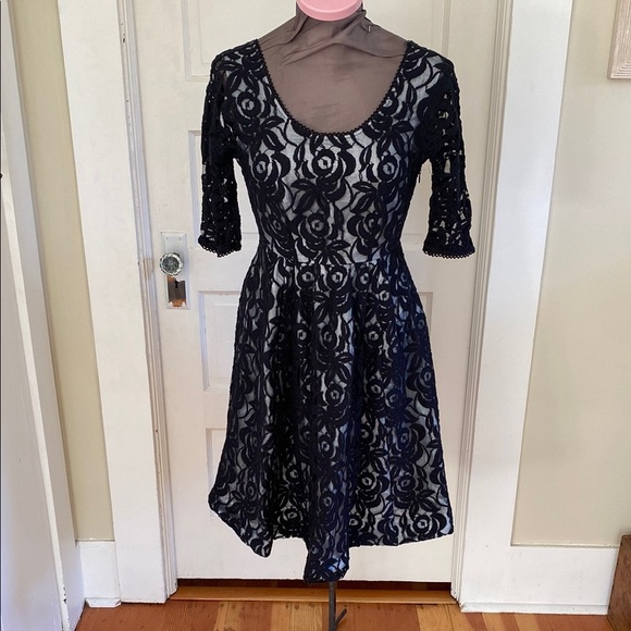 Moda International Dresses & Skirts - Moda International 4